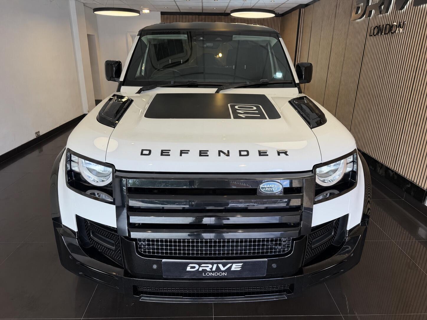 Land Rover Defender 110
